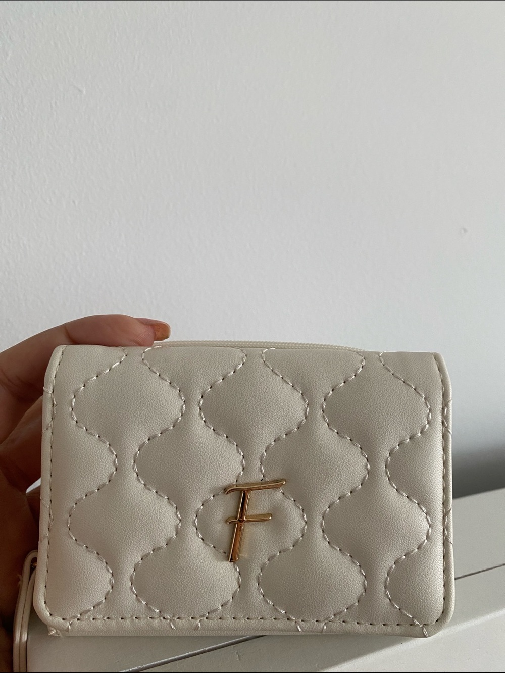 Primark Cream Quilted Card Wallet with Gold 'F' Accent